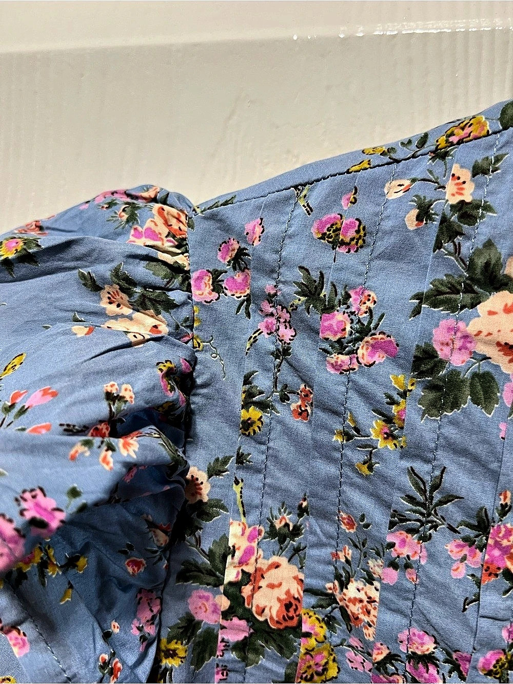 entro Large Blue Floral Ruffle Shoulder V-Neck Cotton Blouse - Picture 9 of 11